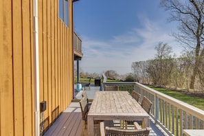 Interior - Amazing Rocky Point Retreat Overlooking the Sound! (Rocky Point)