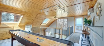 Amazing Rocky Point Retreat Overlooking the Sound!