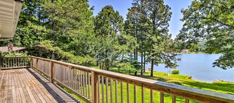 Lake House in Horseshoe Bend Near Ozark Forest!