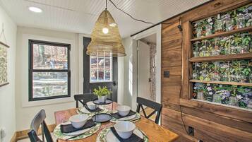 House (2 Bedrooms) | Front of property