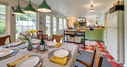 Charming Rockaway Beach House, Walk to Ocean!