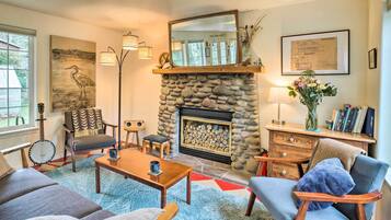 Cottage (2 Bedrooms) | Front of property