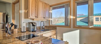 Charming Studio - 3 Miles From Kolob Canyons!