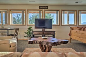 TV - Charming Studio - 3 Miles From Kolob Canyons! (New Harmony)