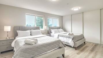 House (6 Bedrooms) | Interior