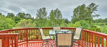 Spacious Kent Home: Great for Large Families!
