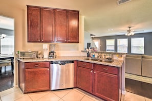 House (3 Bedrooms) | Interior - Spacious Conroe Home - 6 Mi to The Woodlands! (Conroe)