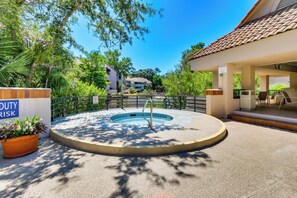 Interior - 2 Mi to Beach! Hilton Head Golf Escape w/ Balcony (Hilton Head Island)