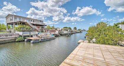 Sunny Hudson Escape w/ Gulf Views & Boat Dock
