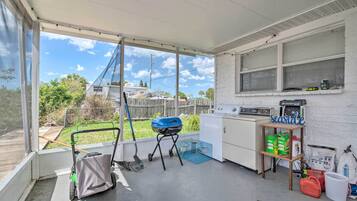 House (1 Bedroom) | Interior