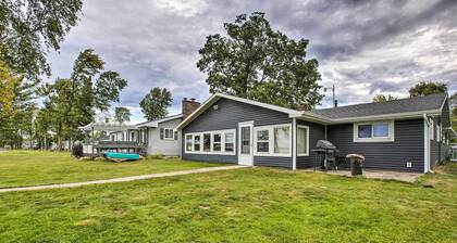 Waterfront Houghton Lake Cabin W/private Dock