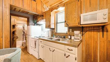 House (1 Bedroom) | Interior