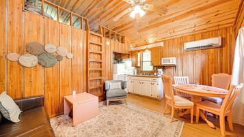 House (1 Bedroom) | Interior