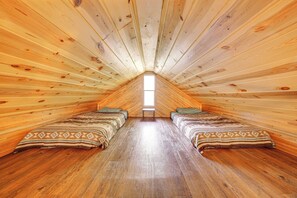 House (1 Bedroom) | Interior