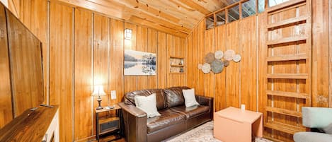 House (1 Bedroom) | Interior
