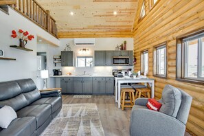 House (1 Bedroom) | Interior