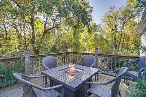 Spacious Home: 10 Miles to Wintergreen Resort!