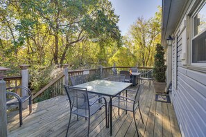 Interior - Spacious Home: 10 Miles to Wintergreen Resort! (Nellysford)