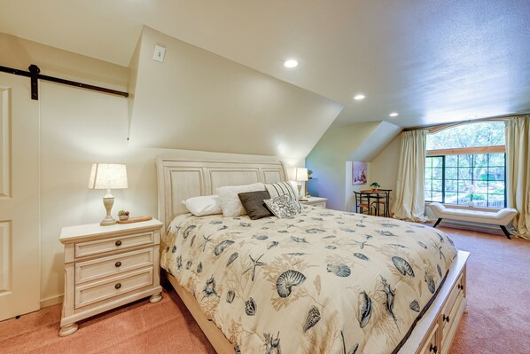 Apartment (0 Bedroom) | Interior