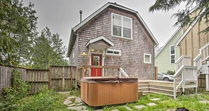 Dog-friendly Home w/ Deck & Yard ~ Walk to Beach