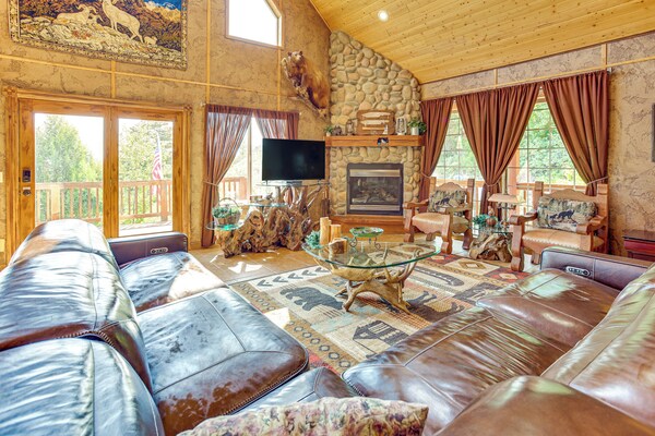 Spacious Fish Haven Cabin W/ Game Room + Deck! - Tony Grove Lake, UT