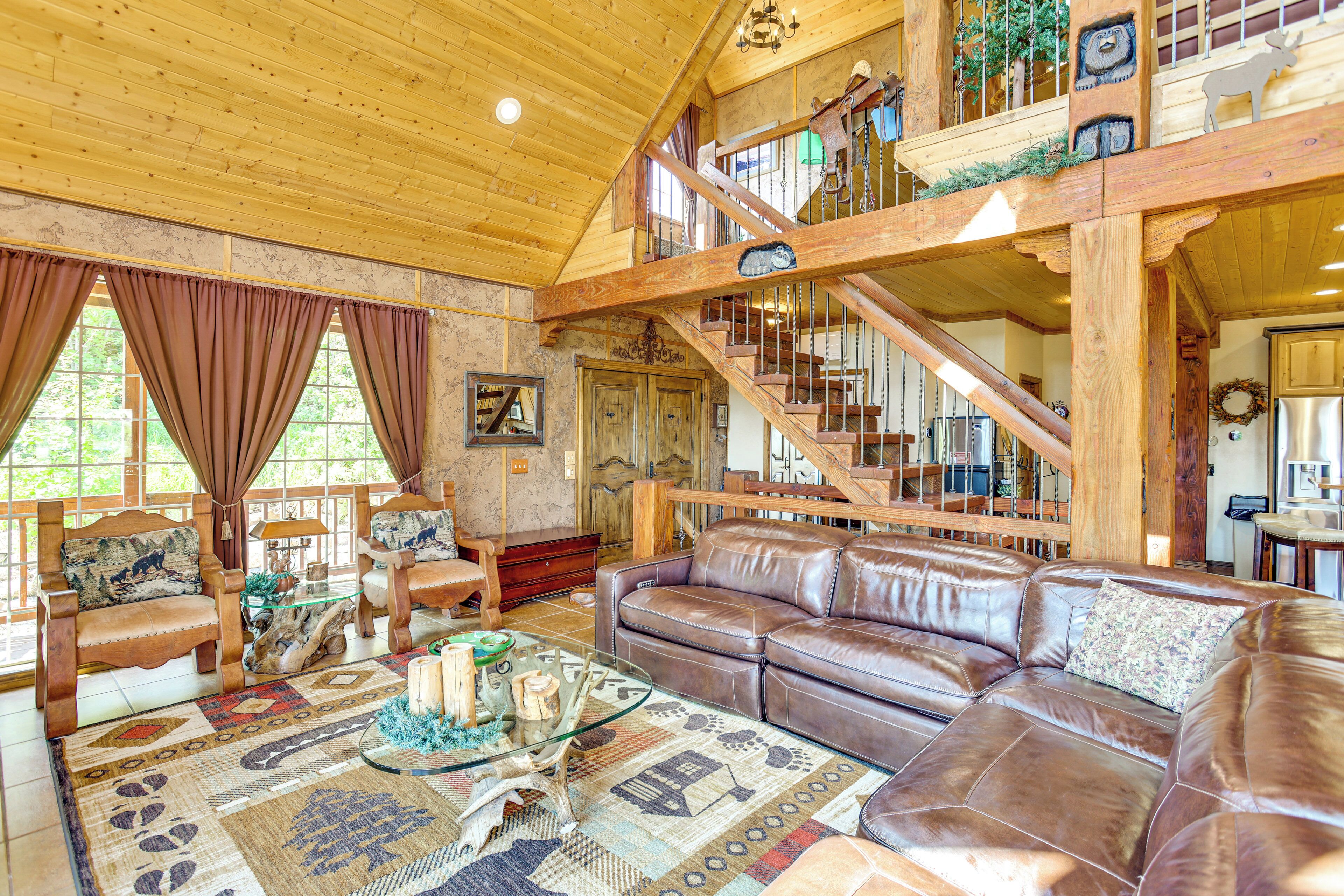 House (5 Bedrooms) | Interior