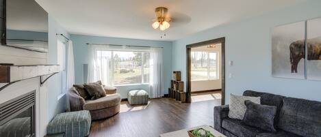 House (3 Bedrooms) | Interior