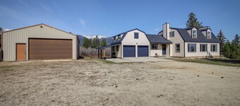 Pet-friendly Victor Home w/ Fire Pit & Large Yard!