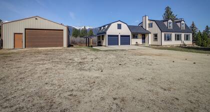 Pet-friendly Victor Home w/ Fire Pit & Large Yard!