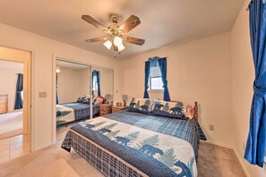 House (5 Bedrooms) | Interior - Spacious Ruidoso Cabin < 3 Mi to Downtown! (Ruidoso)