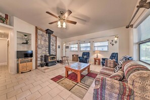 House (5 Bedrooms) | Interior - Spacious Ruidoso Cabin < 3 Mi to Downtown! (Ruidoso)