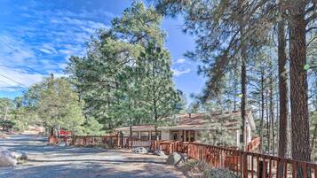 House (5 Bedrooms) | Interior