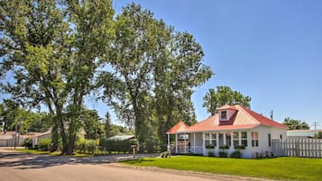 Cottage (2 Bedrooms) | Interior