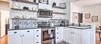 Charming Choteau Cottage: Ski & Fish Nearby!
