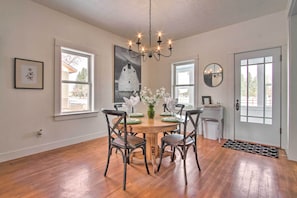 Cottage (2 Bedrooms) | Interior