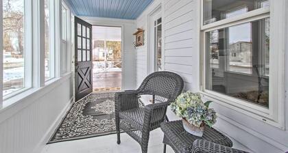 Charming Choteau Cottage: Ski & Fish Nearby!