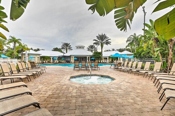 Interior - < 5 Mi to Disney: Sun-soaked Kissimmee Escape! (Kissimmee)
