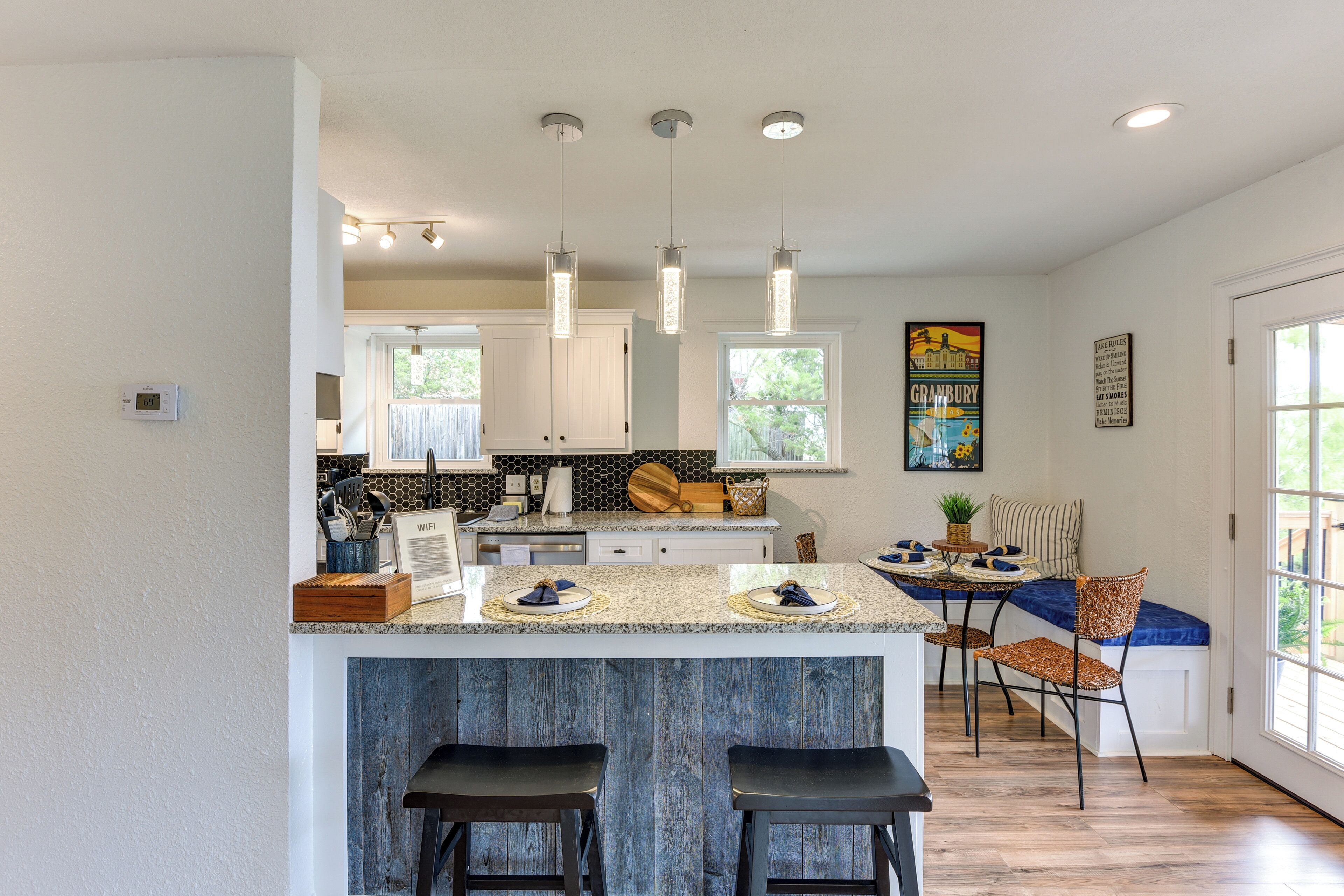 House (2 Bedrooms) | Interior