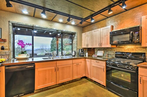 Willamette Valley Apt - Surrounded by Wineries!