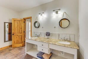 Hus (4 Bedrooms) | Innvendig