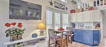 4 Mi to Dtwn: Mckinney Tiny Home w/ Fire Pit
