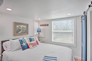 House (1 Bedroom) | Interior