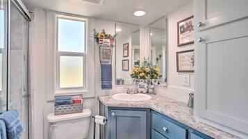 House (1 Bedroom) | Interior