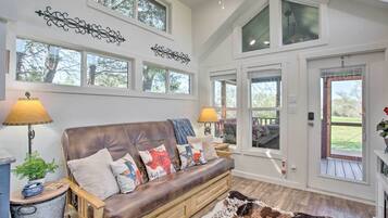 House (1 Bedroom) | Interior