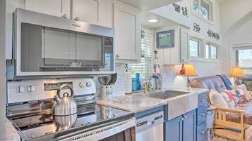 House (1 Bedroom) | Interior