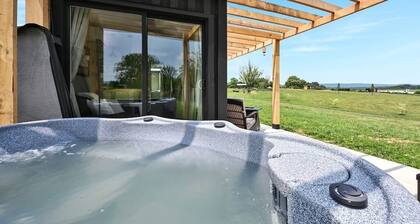 Charming Container Getaway Amidst Rural Serenity