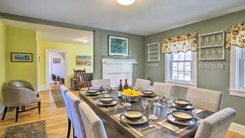 House (4 Bedrooms) | Interior