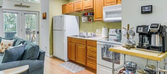 Cabin w/ Deck & Screened-in Porch in New Market!