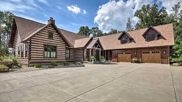 House (1 Bedroom) | Interior