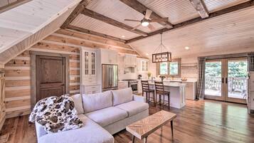 House (1 Bedroom) | Front of property